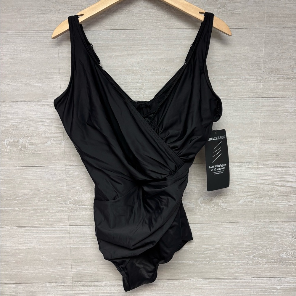 ❗️NWT❗️| Miraclesuit | Size 18DDD.